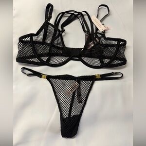 VICTORIA'S SECRET Low Cut Demi BRA Thong Bottom Set Black Fishnet Open Cup NWT L